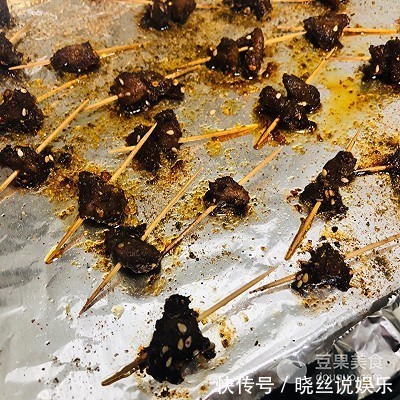 #一人一道拿手菜#猪肉牙签牛肉，用一个烤箱就可以办到