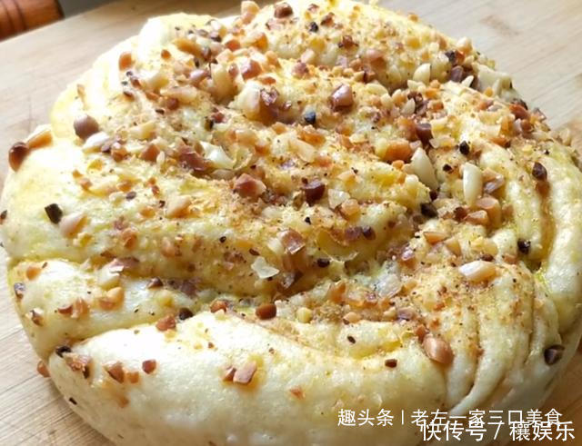 活了30年,才知道黄豆里打1个鸡蛋这么好吃,香甜解馋,看流口水