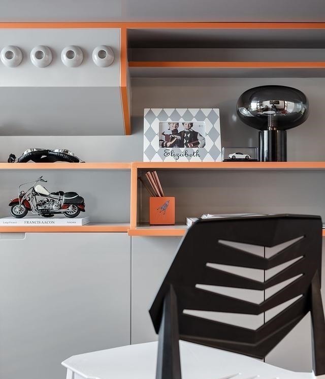 爱马仕橙|大平层的现代轻奢风设计高级灰碰上爱马仕橙的惊艳!