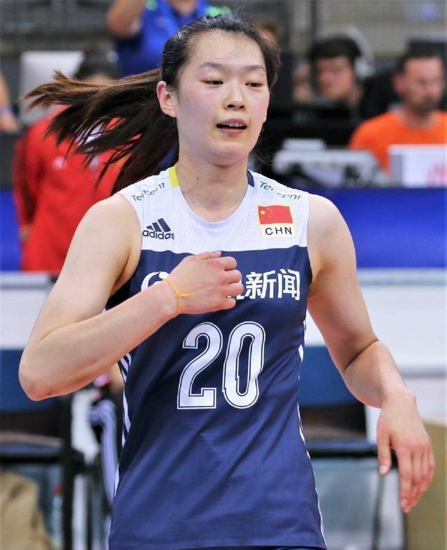 主攻|34扣5中5被拦2失误!女排主攻净得分为负数,全场梦游状态堪忧