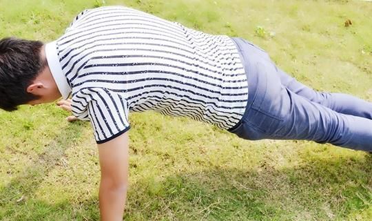 锻炼|成年男性,一般做多少俯卧撑算正常?过来人告诉你有哪些好处