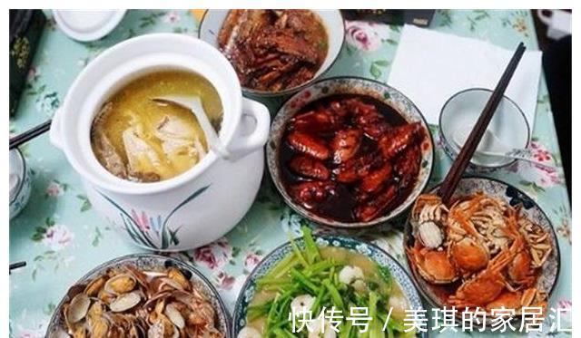 下厨|闺蜜带同事来家做客,我特意下厨做一桌菜招待,上桌后还说三道四