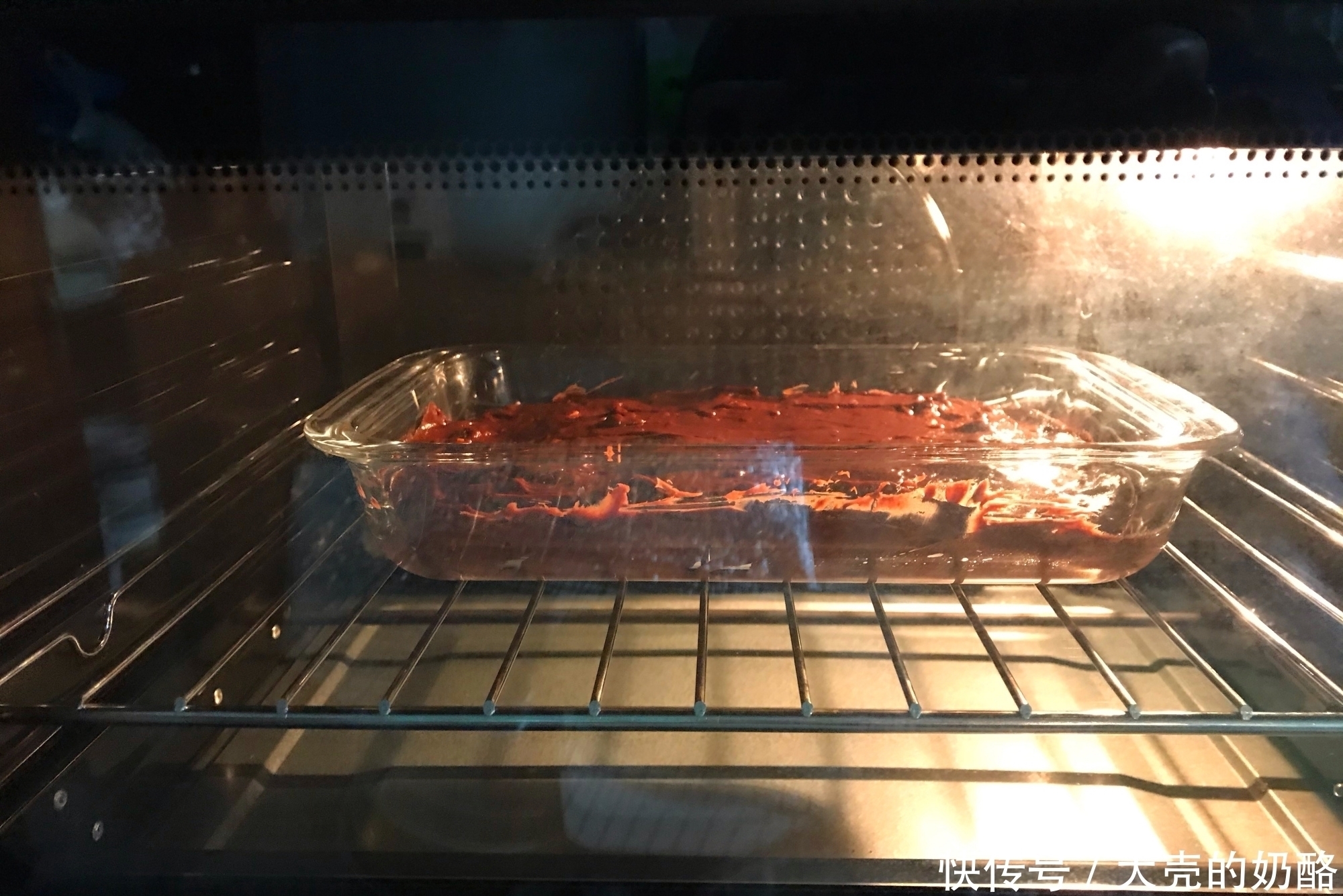 做法最简单的蛋糕,不用打发,拌一拌就能烤,醇香味浓,一次成功