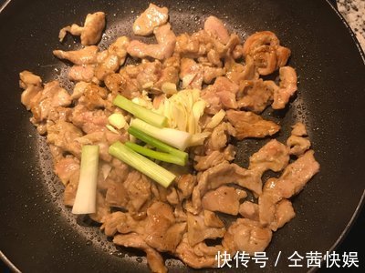 大厨|大厨教你如何做出的黄瓜炒肉丝,即清香爽口,又不油腻,简单易学