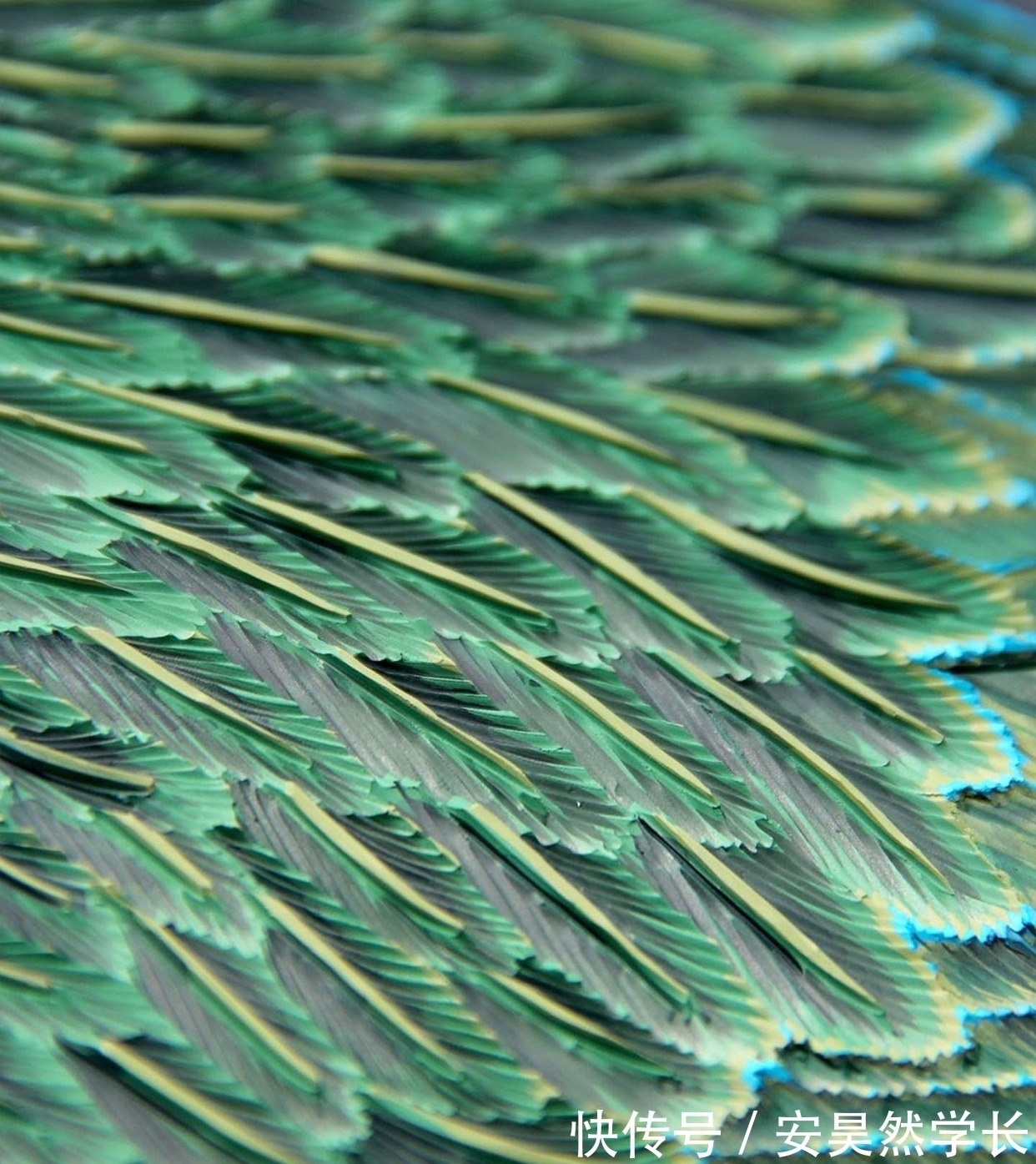 冲浪板@80层颜料之下的故事:时光雕刻者,与刀刃为伴的漆雕艺术家