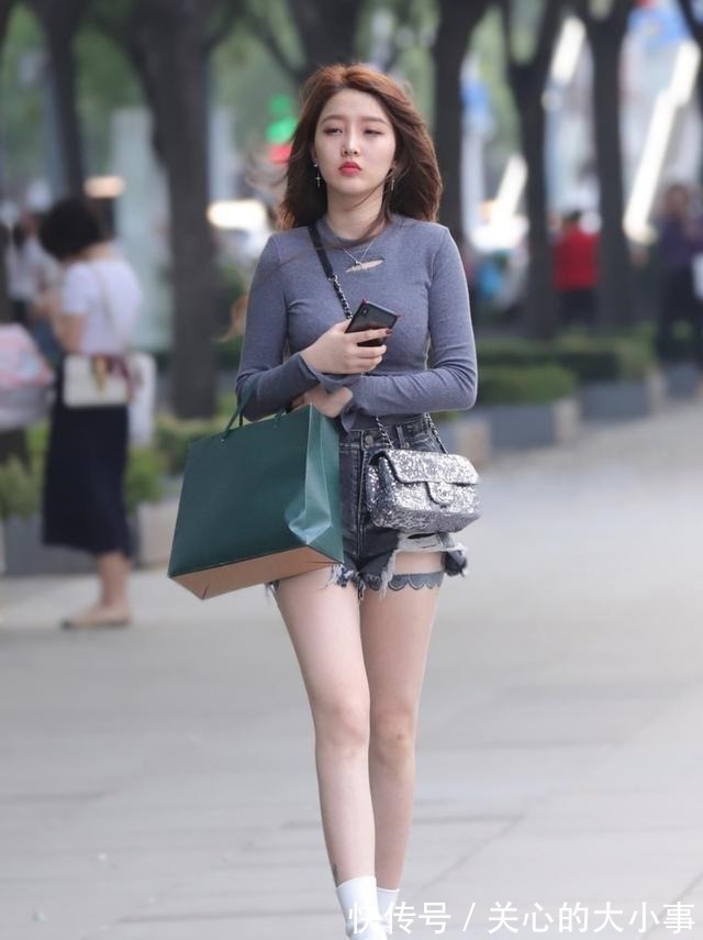 打扮 打底裤打扮起来减龄,创造出不一样的味道!