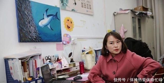 检查|幼儿园老师发现孩子口袋鼓鼓的,检查后她偷偷抹泪,园长:退园吧