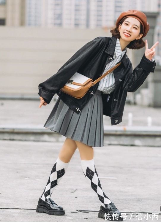 半身裙|今秋多穿这3件外套,搭配半身裙、阔腿裤,牛仔裤时髦气质又有范