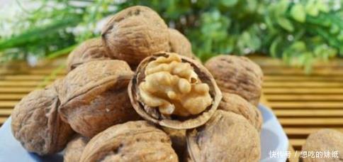 睡眠是免费的“补药”睡眠差的人,坚持多吃这2物,助你提高睡眠