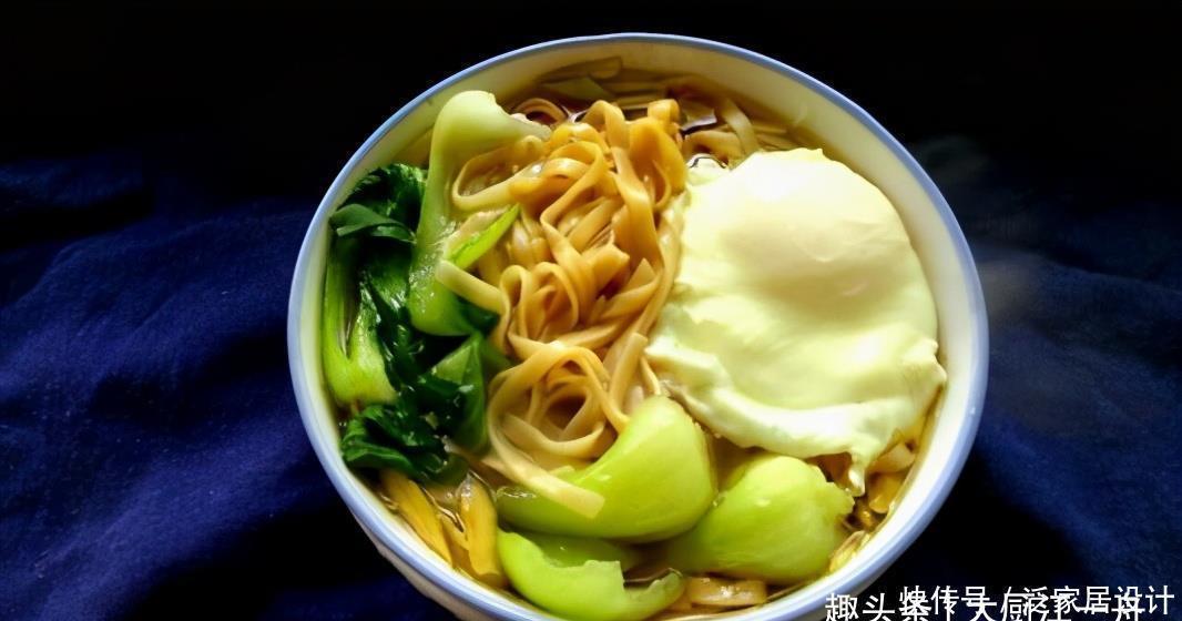 好吃|面条这样做太好吃了，一周吃7次都不嫌多，一次做一大碗都不够吃