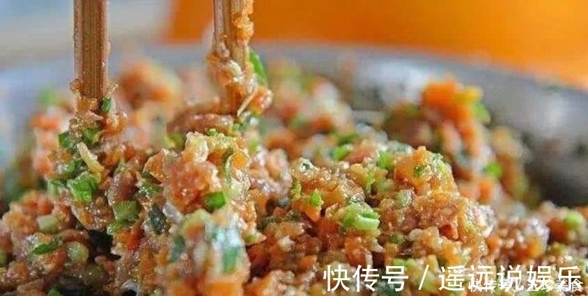 大厨|拌饺子馅,放什么油才香?大厨教你一招,怎么做都不够吃