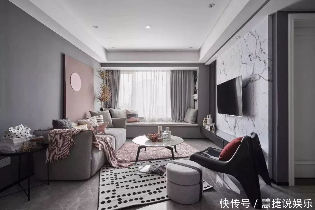 简约|33款高级灰的客厅,简约空间的高级感