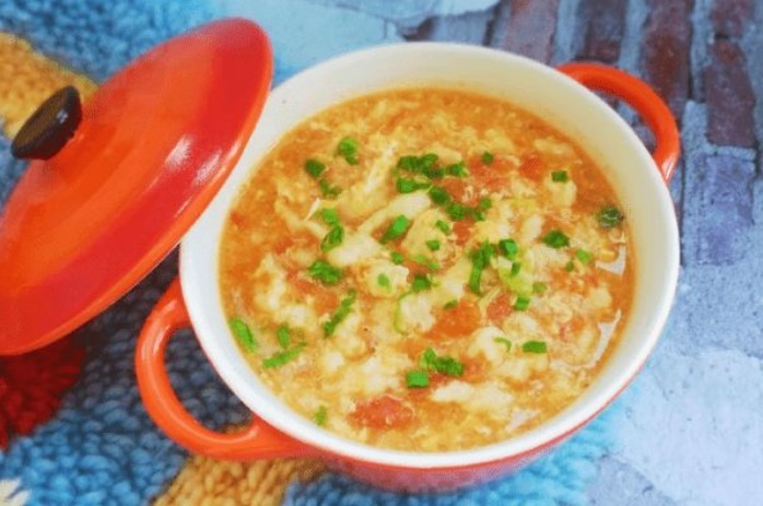 天凉了早餐吃什么不妨试试疙瘩汤，10分钟做好，好吃暖身又营养！