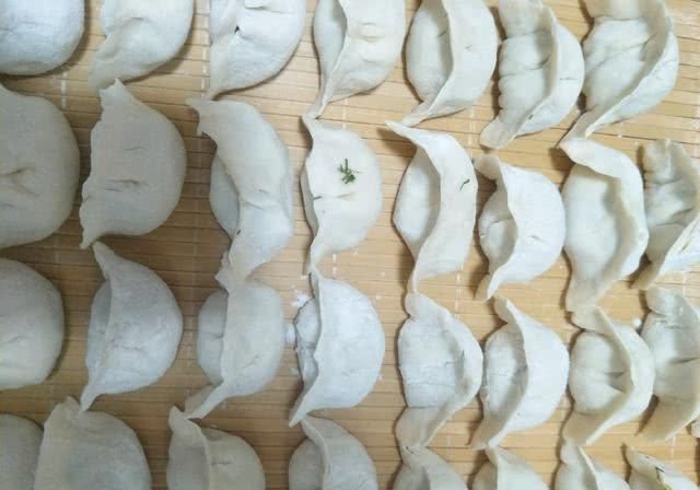 香嫩|4月吃水饺,就爱这个馅,口感香嫩爽口,大家不妨试试