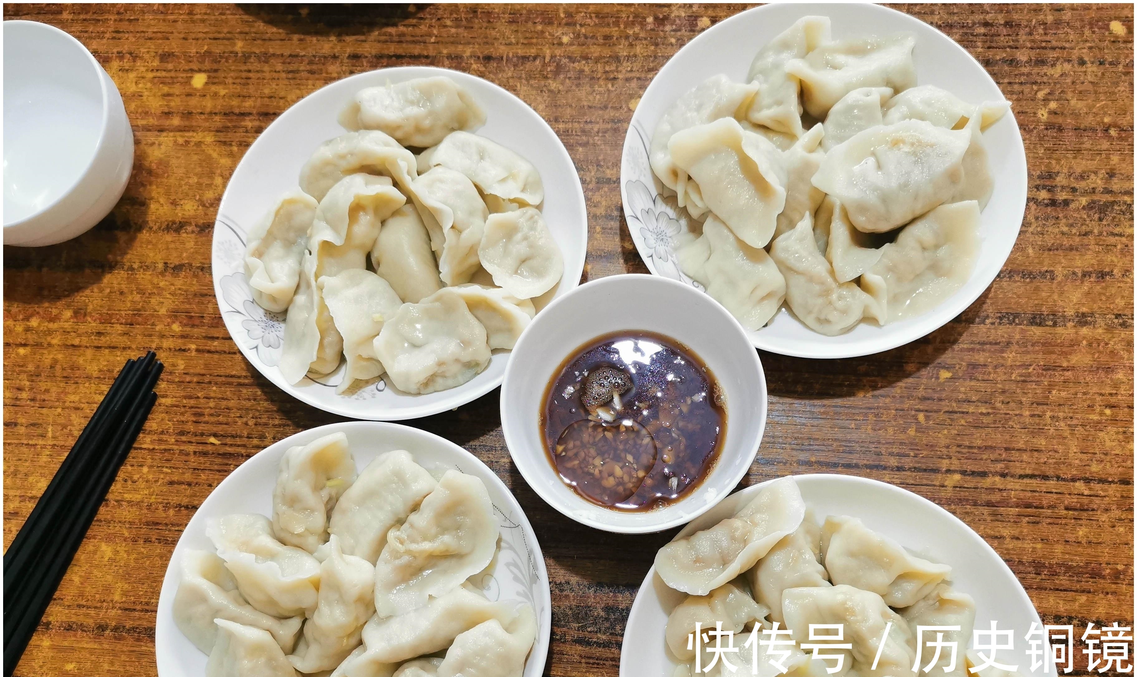 包饺子|夏天,丝瓜黄瓜靠边站,用它包饺子真好吃,营养美味,天天吃不腻