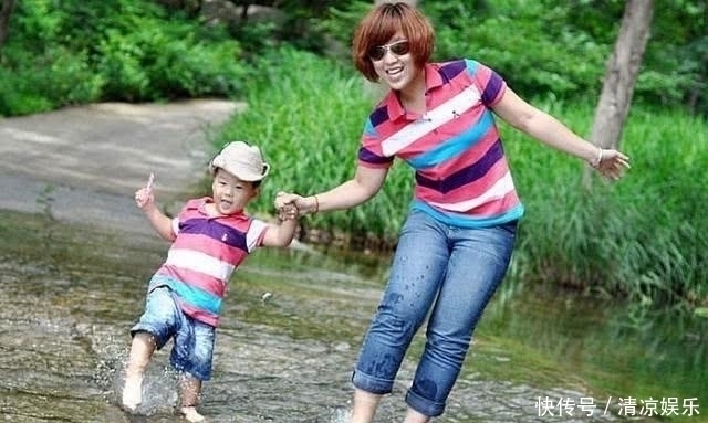 女儿|“妈妈,你怎么有小翅膀”女儿洗澡时提问,宝妈巧妙回答显智慧