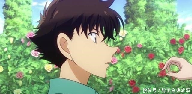 小兰|小兰使出摸头杀,青子使出摸头杀,新一与快斗的表现完全不同!