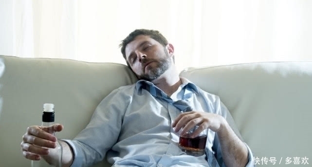 混职场|男性常做几个动作,很容易患前列腺炎,尤其第三个