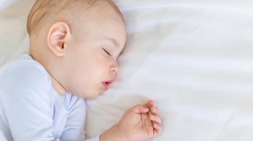 家长|七个月宝宝被哄成“脑瘫”,这些常见的哄娃方式,家长不要再做了