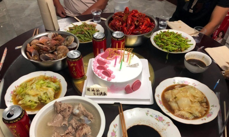 生日歌|为了所谓的仪式感,女儿零点被父母强制起床,过了场糟心的生日