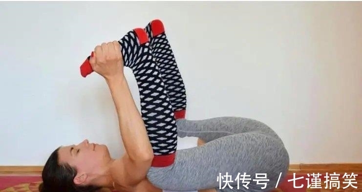 肘部|练瑜伽,如何拉伸臀大肌,让臀部更饱满!