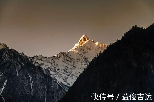 卡瓦格博|连绵150公里，这是全世界公认最美的雪山