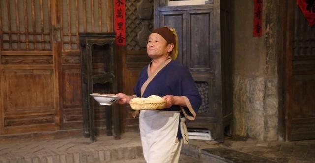 武大郎|水浒传中武大郎卖的不是炊饼是馒头,孙二娘蒸的不是馒头是包子