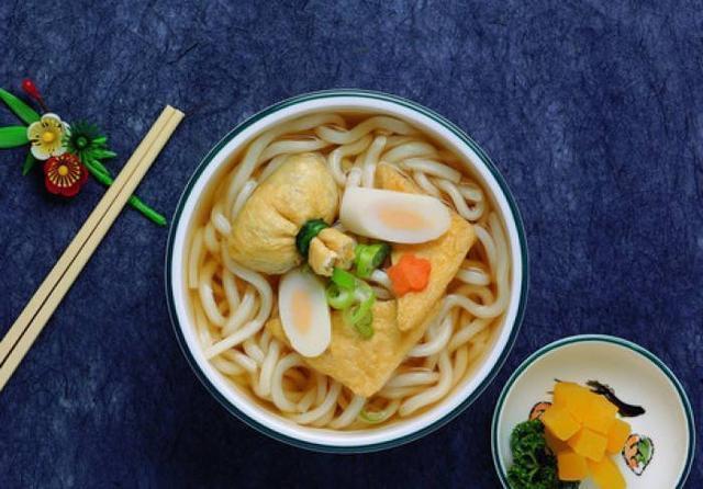 遭受|在周黑鸭之后,又一小吃遭受“冷落”,曾经排队买,现在无人吃