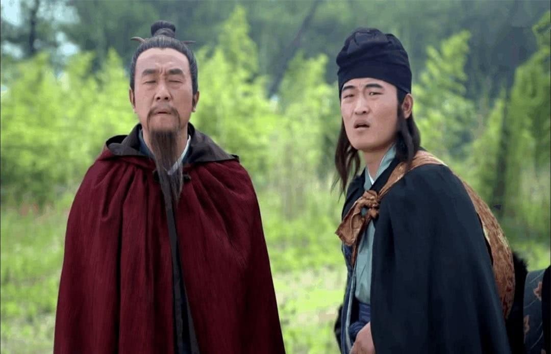 袁天罡告诫李元霸,不能杀使用凤翅镏金镋的人,否则大祸临头