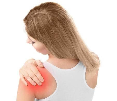 肩膀|肩膀疼痛的时候,最好检查一下CT,这种癌症可能已经来临