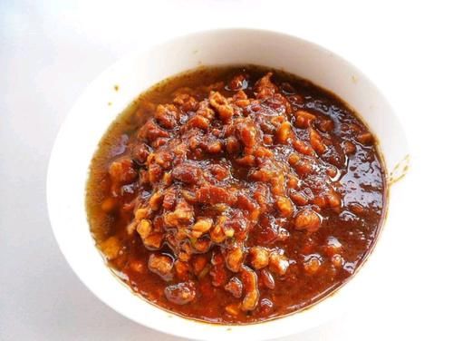 女性朋友|提醒女性朋友：更年期后少吃这4样食物，或能远离“黄脸婆”称号