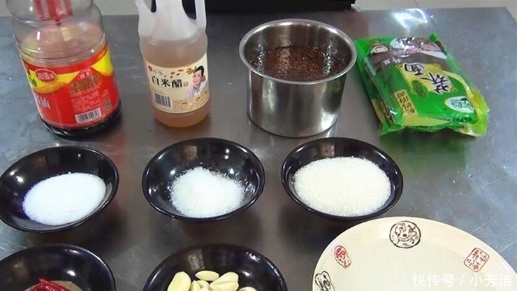 5月这道凉拌菜不能错过:开胃荞面,既能当凉菜也能当主食