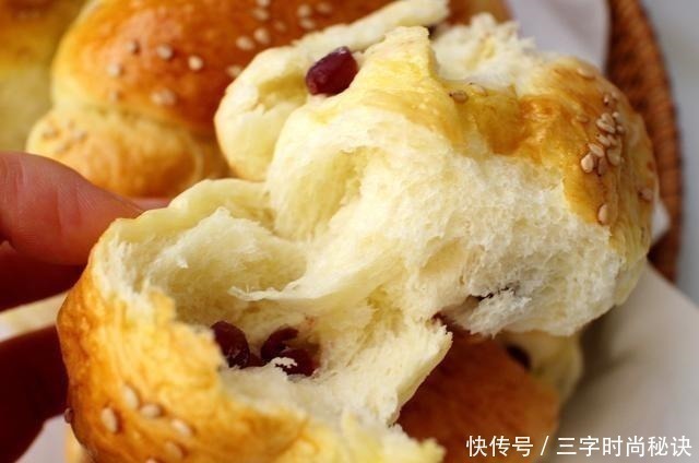 做面包,我喜欢这个方子,又香又软,放3天不硬,大人小孩都喜欢