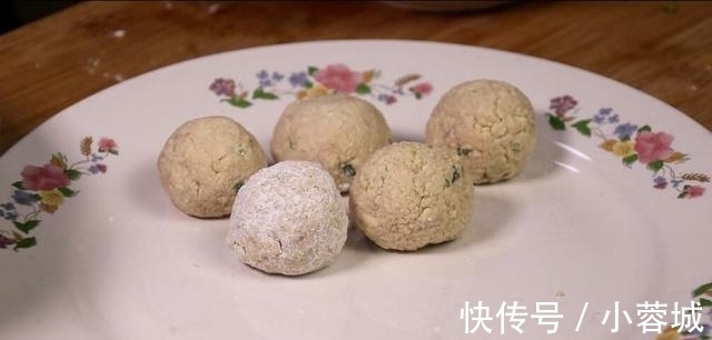 搅拌均匀|秋天要多吃豆腐，教你好吃的做法，鲜嫩美味，比大鱼大肉都好吃