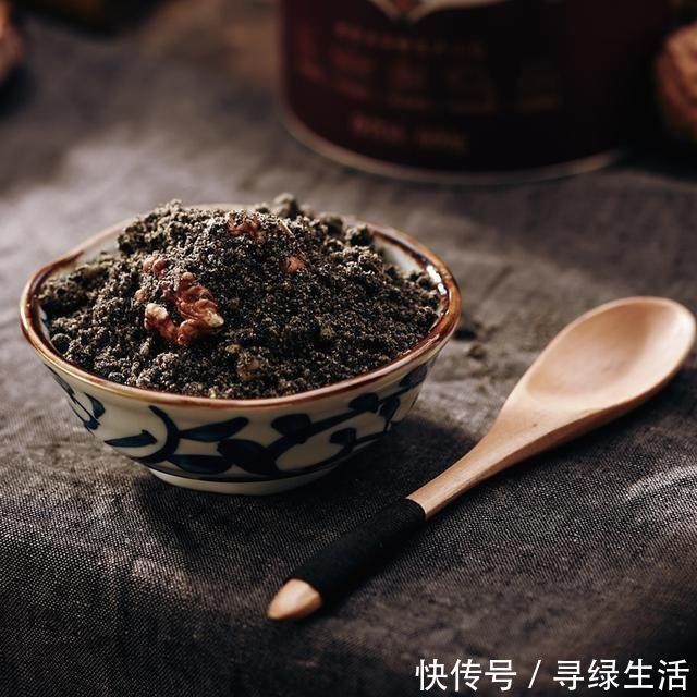 身体|男人别再傻傻喝水啦，常往水里加点料，排毒身体一天比一天好