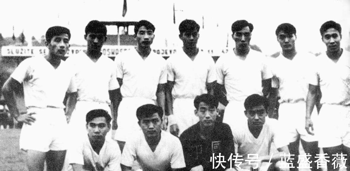 侵略者|国足曾经有多强球场上踢爆日本,场下英勇奋战痛击日本侵略者!