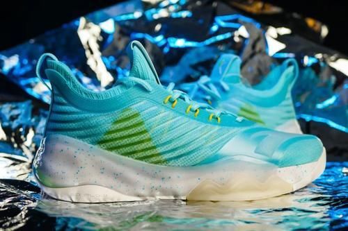 强度 它配置降级、它性能退步……可我依旧认为它是今夏最值得入手的实战鞋