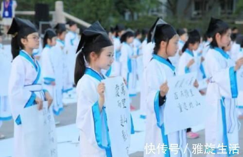 反对！“汉装校服”火了，学生穿汉服上课遭家长反对，理由让人无言以对