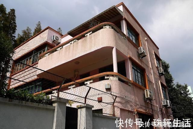 有钱人|为何越来越多富人卖掉别墅,搬回高层这“3大缺点”住过才知道