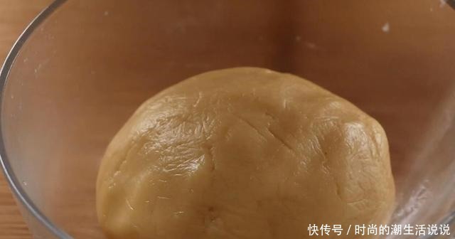 中秋五仁月饼的做法，超详细的步骤，第一次做就学会了