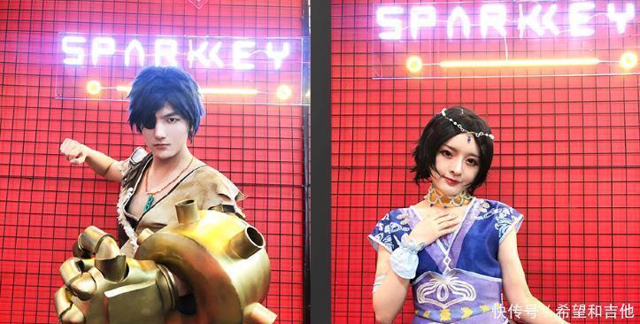 微发|秦时官微发漫展cos图,被指“不务正业”,粉丝催更,小六还流吗!