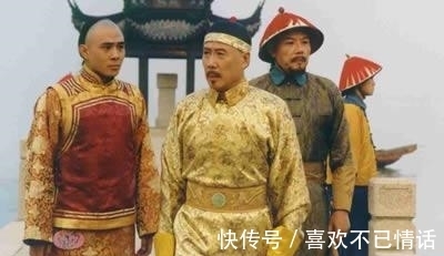 下联!船夫出上联,乾隆对不出下联便问纪晓岚,纪晓岚说:我也不会