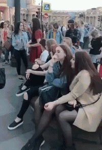 |搞笑GIF:大兄弟,你敞篷多少钱买的