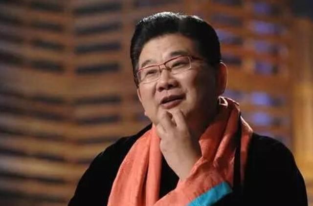 艺德|负面消息缠身的曹可凡，拿什么谈艺德？