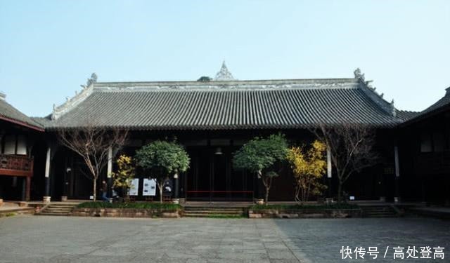 五凤溪古镇|成都深处山水古镇，半边山江半边城，馆内建馆奇景，值得你一游