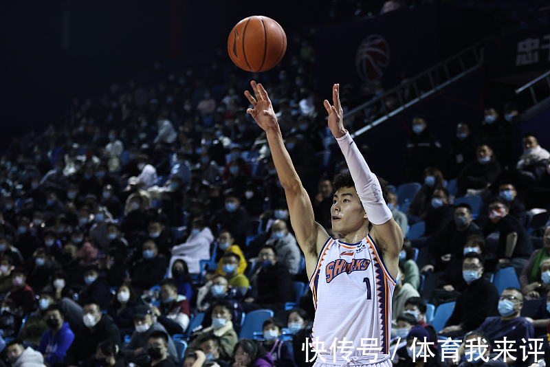 篮板|上海男篮奇兵!超新星狂轰22+2,封盖广东两大国手,展现赛场价值