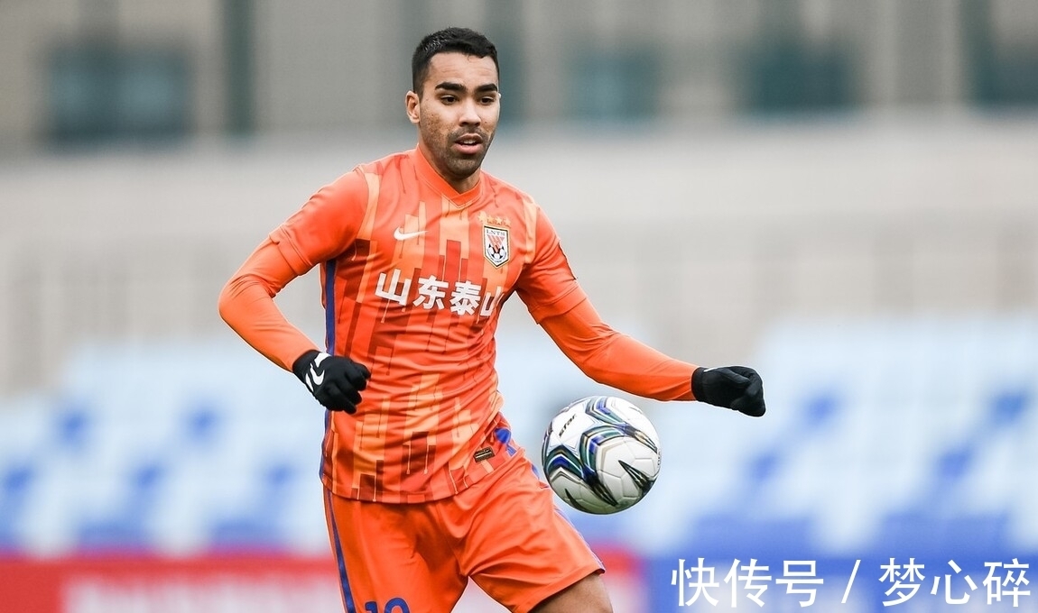 首发|泰山队归化新星被郝伟激活,7次首发进7球,将来或成国足主力前锋