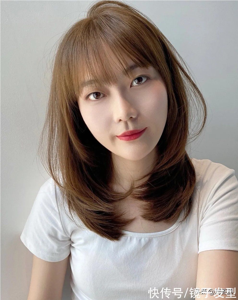 低层次 羊毛卷已过时,今年秋冬发型流行这样整,不夸张很时尚