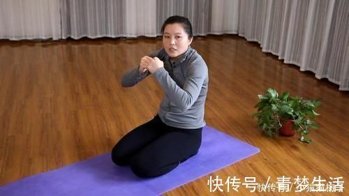 瑜伽|别再做“仰卧起坐”了,简单一组瑜伽动作,轻松瘦腰腹