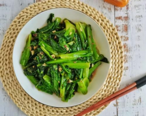 养心安神|失眠最怕吃“这道菜”，隔三差五吃，养心安神，失眠也好了